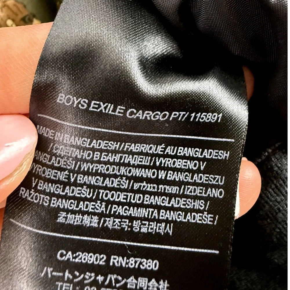 Burton cargo snow